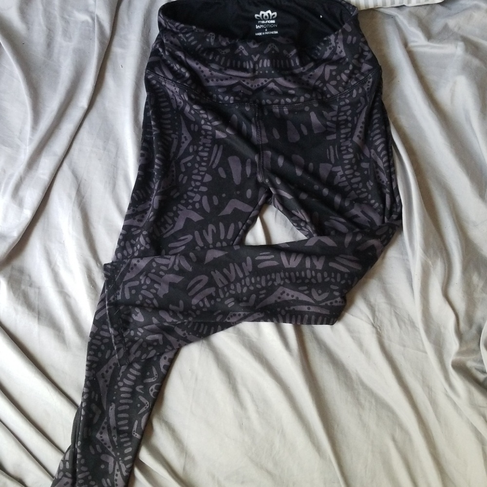 Maurice's patterned work out leggings